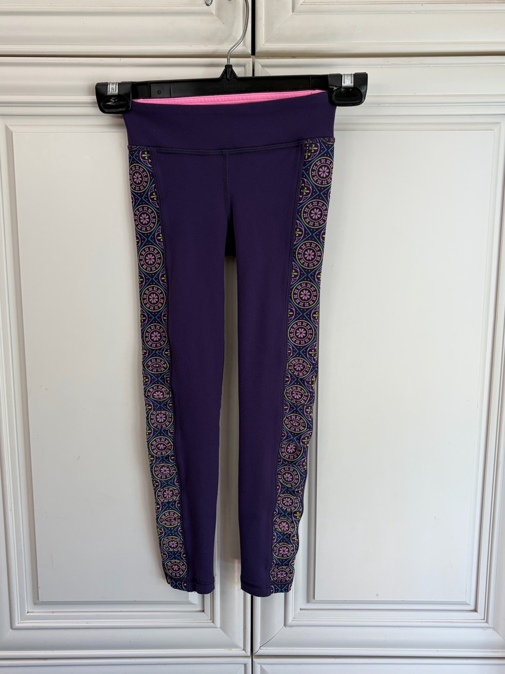 Size 4 - Ivivva by Lululemon girls leggings 🍋